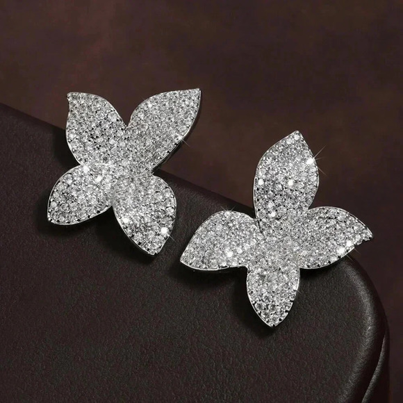Women's Diamond detailed Butterfly-Shaped Stud Earrings - Picture 10 of 14